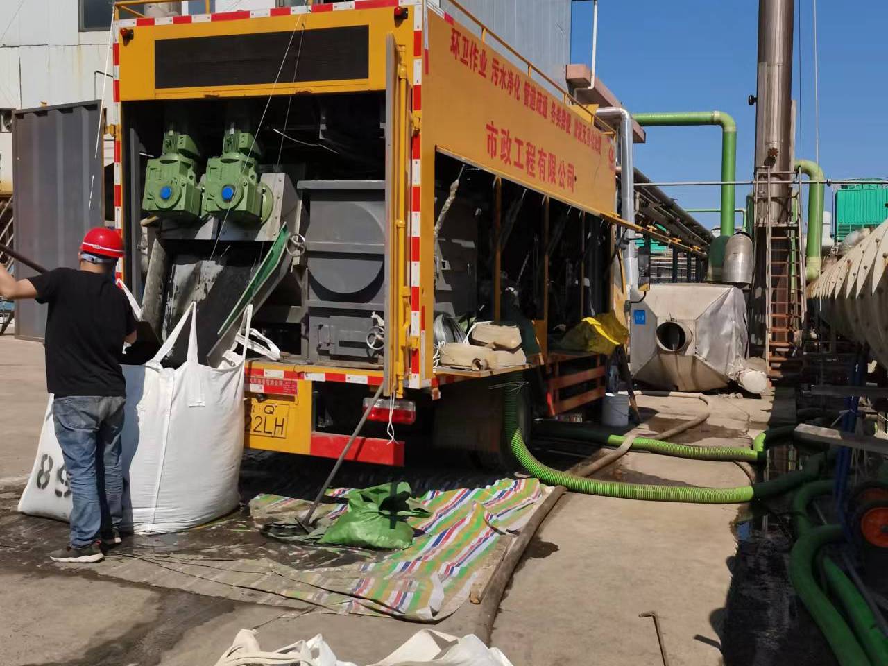 扶沟淤泥压干处理